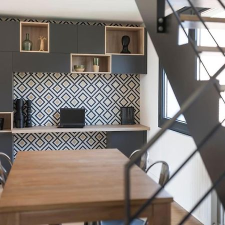 Maison De Vacances 220M2 Vue Lac Et Chateau 芒通-圣贝尔纳 外观 照片