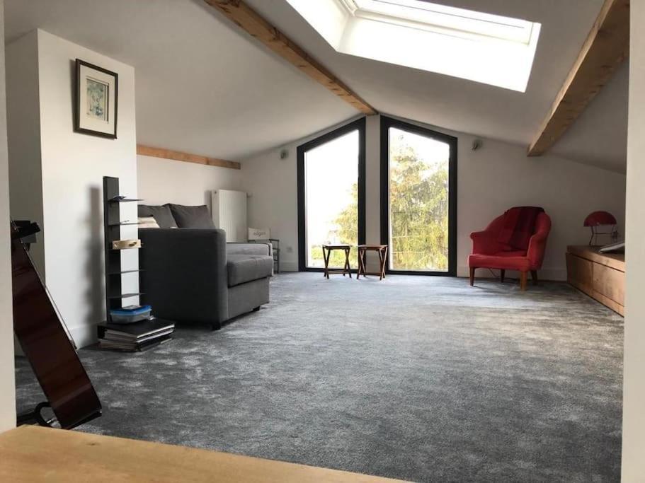 Maison De Vacances 220M2 Vue Lac Et Chateau 芒通-圣贝尔纳 外观 照片