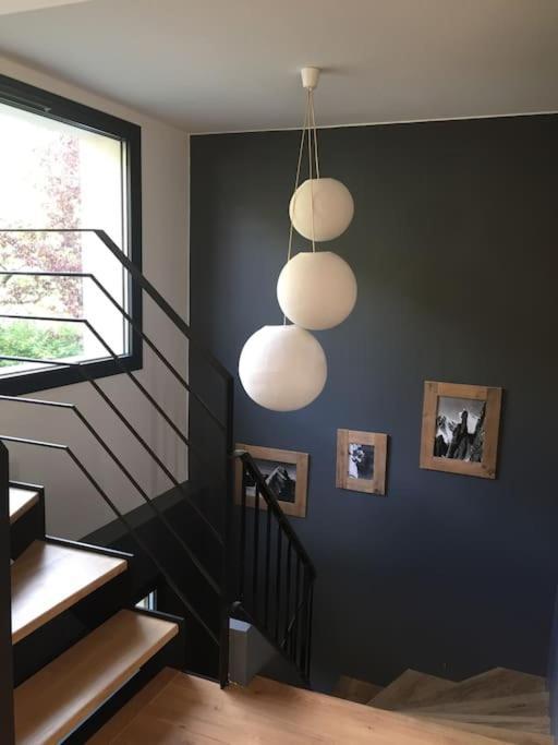 Maison De Vacances 220M2 Vue Lac Et Chateau 芒通-圣贝尔纳 外观 照片
